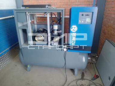 Поставка компрессора Ремеза ВК15E-10-500Д с осушителем на ресивере — фото