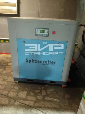 Чем отличаются винтовые и поршневые компрессоры — что выбрать для вашего бизнеса — фото