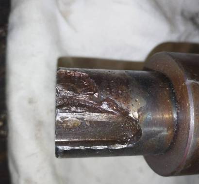 Капитальный ремонт компрессоров — Износ посадочного места ведомой шестерни — фото